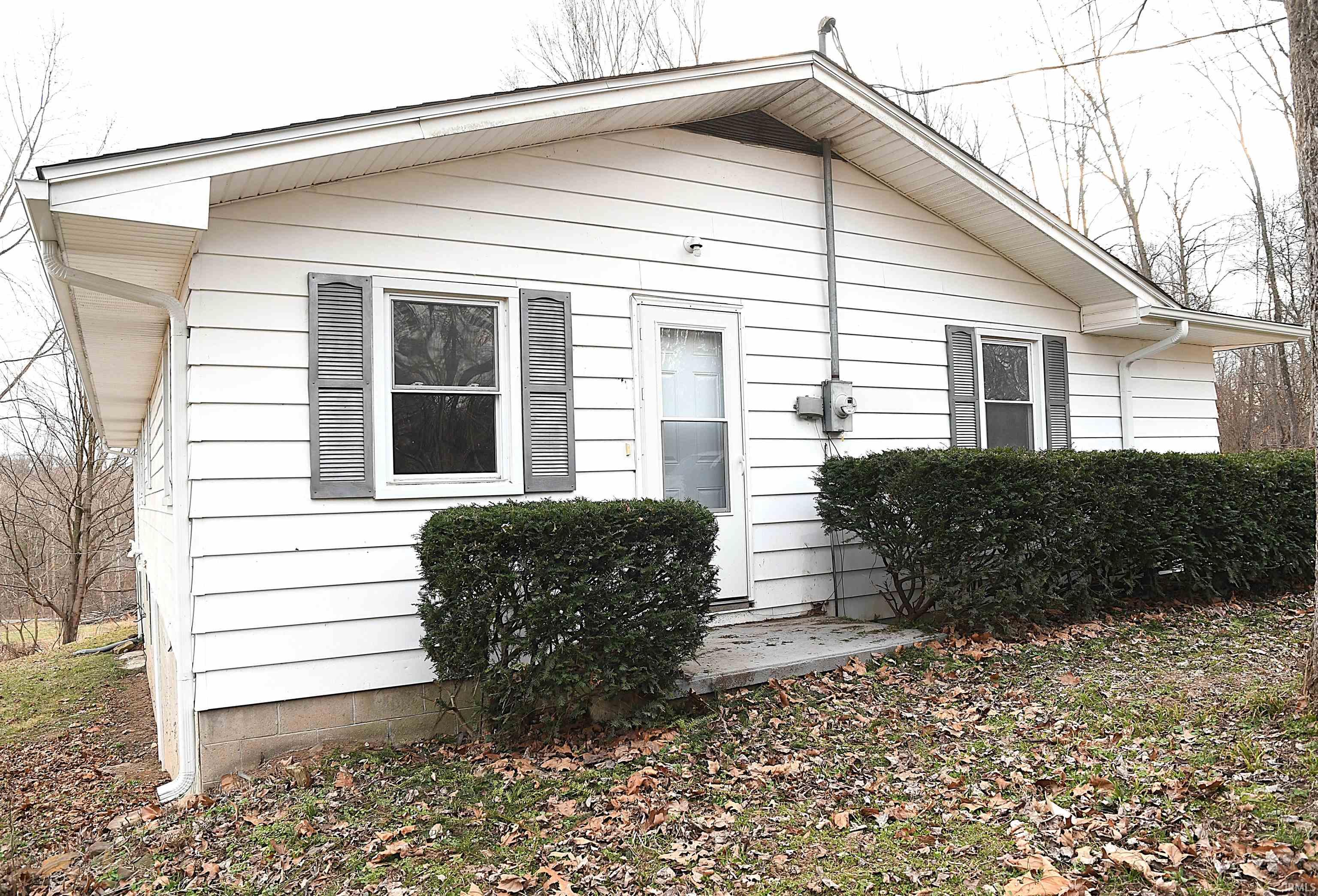 15336 County Farm Road Shoals, IN 47581 - Photo 5 of 23 Gallery Image 5
