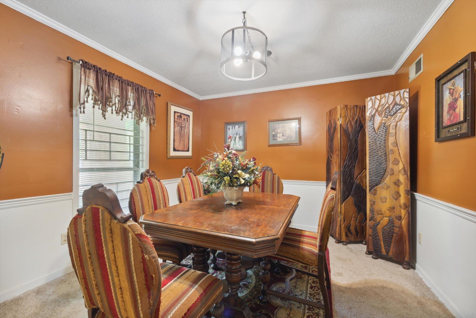 2936 Falkirk Road Memphis, TN 38128 - Photo 19 of 25 a view of a dining room with furniture and window