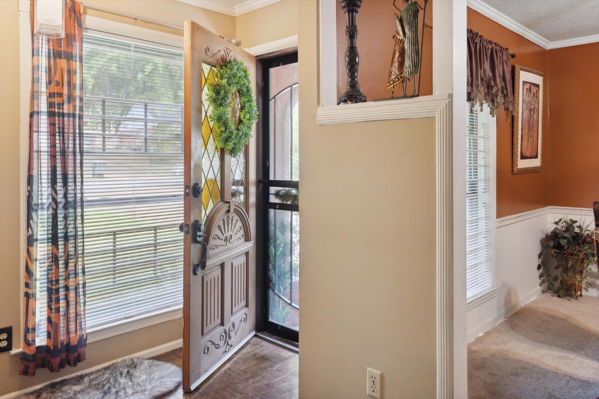 2936 Falkirk Road Memphis, TN 38128 - Photo 6 of 25 a view of a corridor