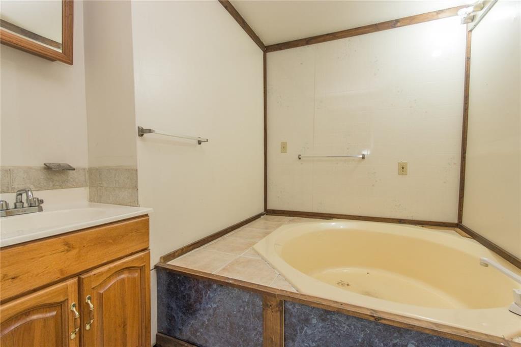 951 Achortown Road Beaver Falls, PA 15010 - Photo 20 of 21 Basement full bathroom.