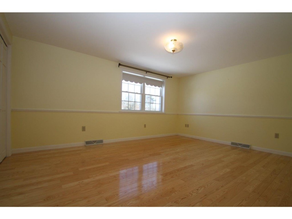 11 Abbott Road, Unit 1 Fremont, NH 03044 - Photo 14 of 30