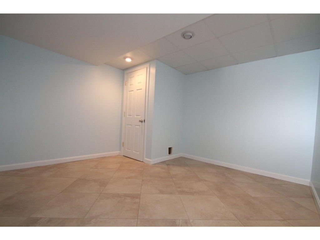 11 Abbott Road, Unit 1 Fremont, NH 03044 - Photo 18 of 30