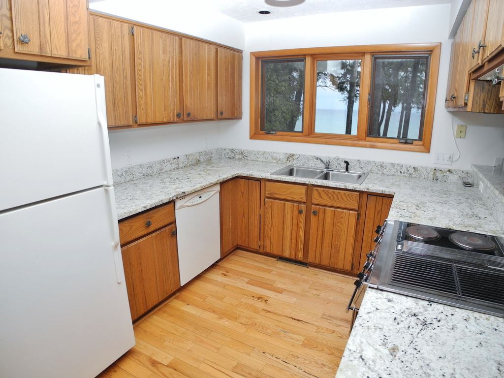 5290 Omena Point Road Omena, MI 49674 - Photo 22 of 35 1830272-21.JPG
