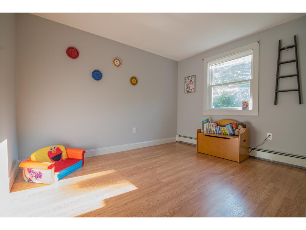 369 Dearborn Road Auburn, NH 03032 - Photo 14 of 36 Gallery Image 14