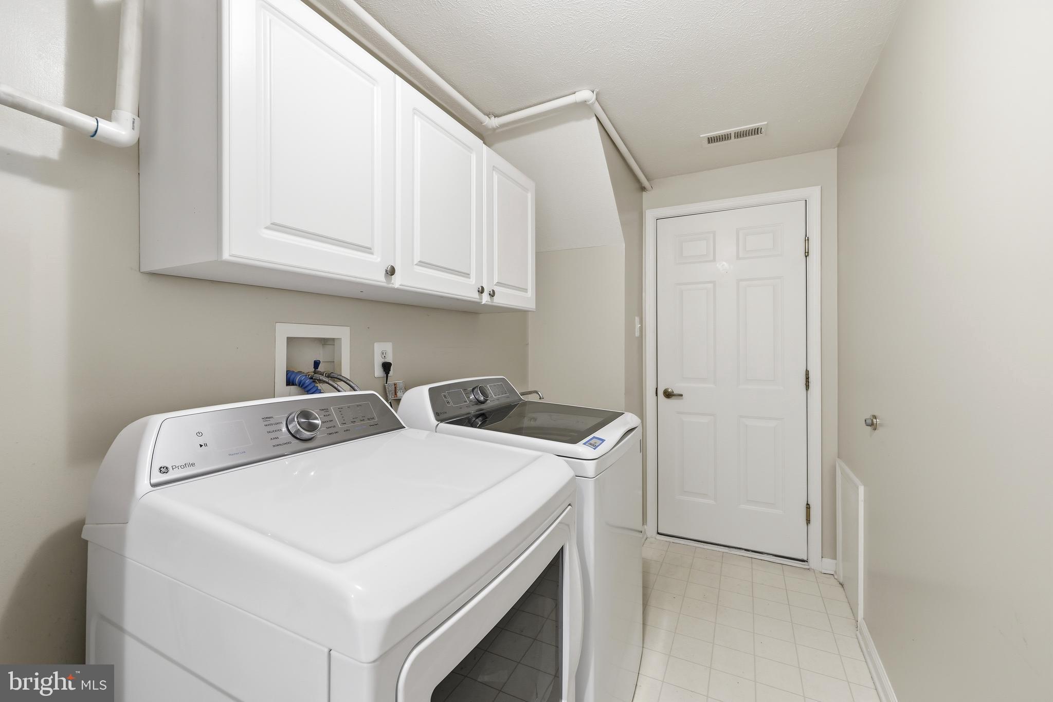 29 Autumn Lane Sewell, NJ 08080 - Photo 29 of 53 Laundry room.