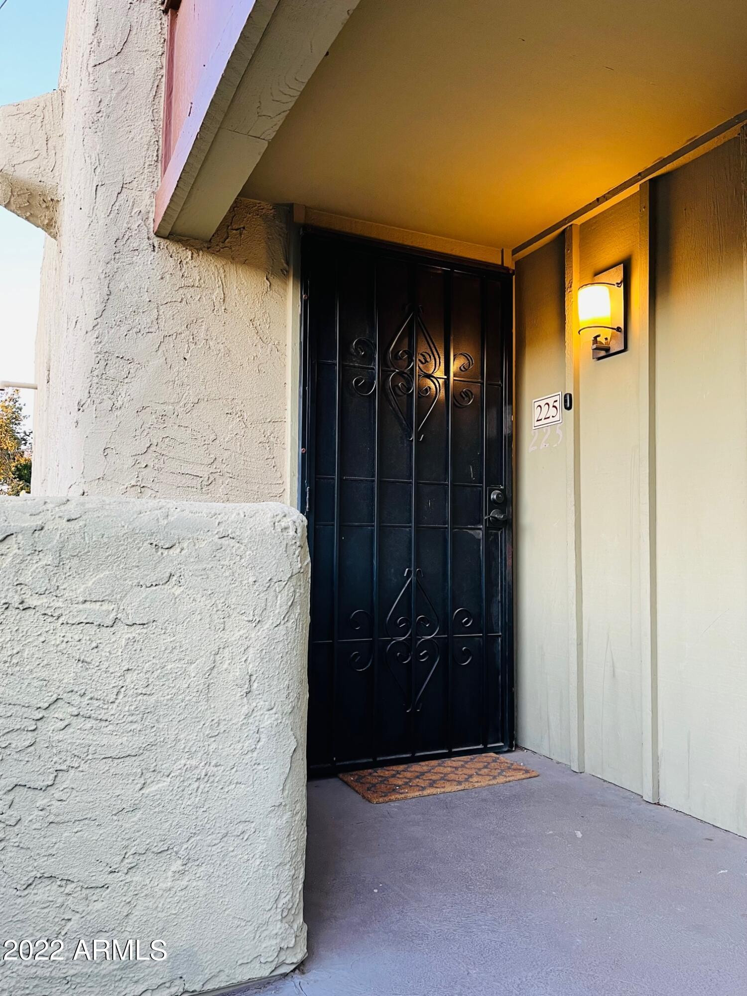 1701 West Tuckey Lane, Unit 225 Phoenix, AZ 85015 - Photo 11 of 13 a view of wooden door