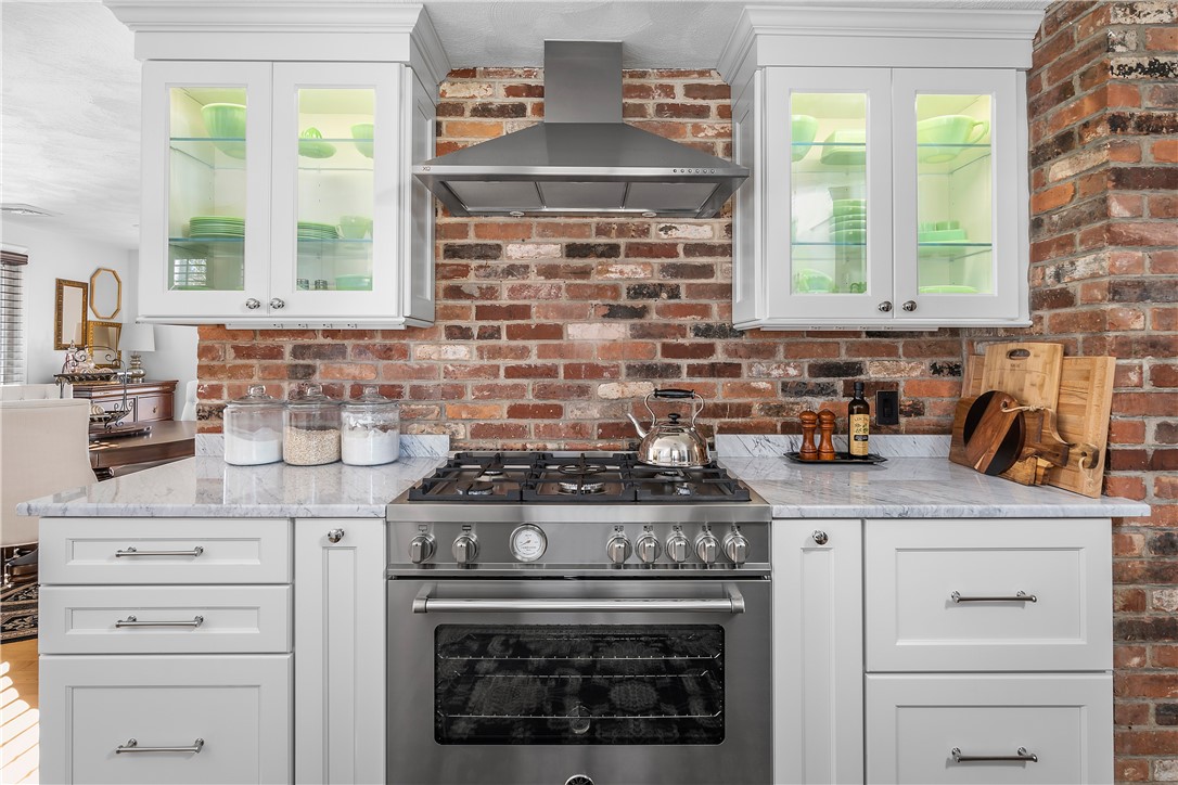 171 Carlton Avenue Warwick, RI 02889 - Photo 13 of 45