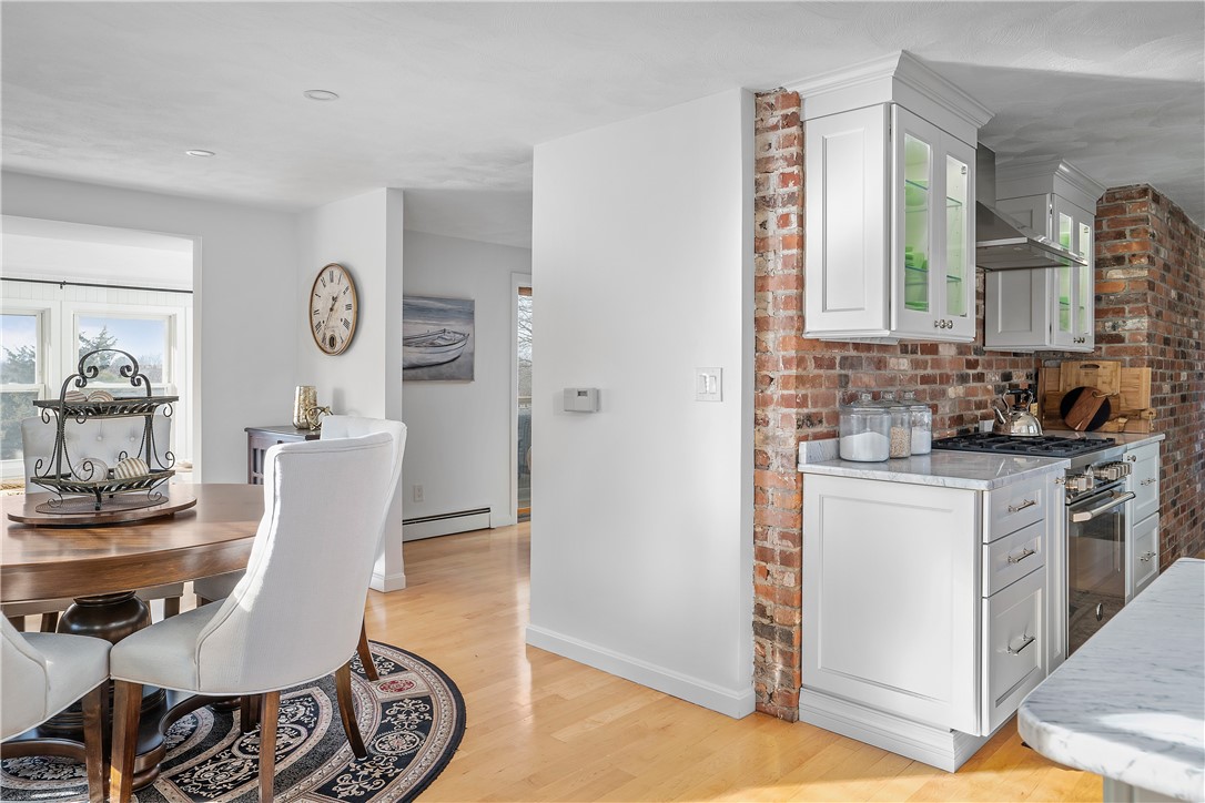 171 Carlton Avenue Warwick, RI 02889 - Photo 14 of 45