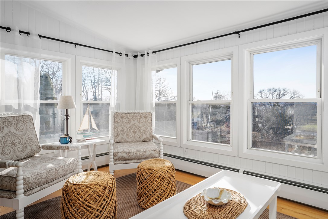 171 Carlton Avenue Warwick, RI 02889 - Photo 16 of 45