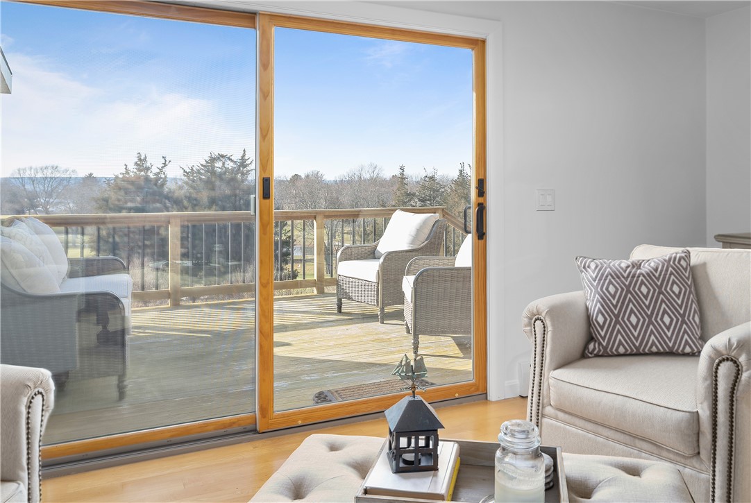 171 Carlton Avenue Warwick, RI 02889 - Photo 18 of 45