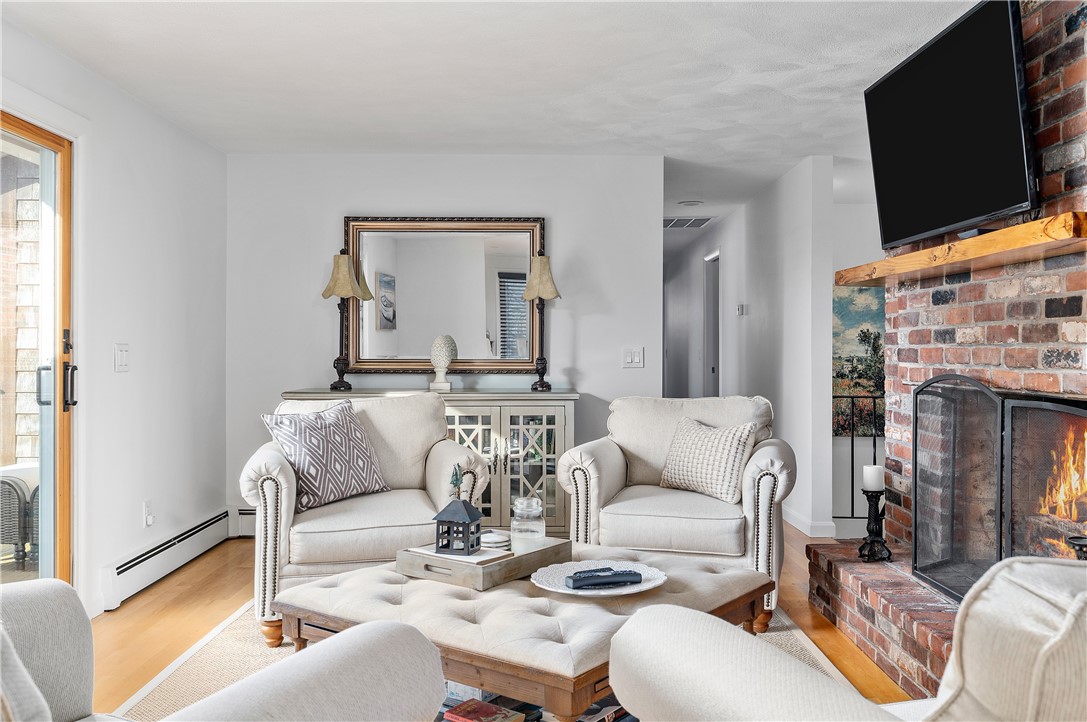 171 Carlton Avenue Warwick, RI 02889 - Photo 20 of 45