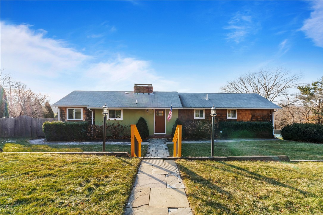 171 Carlton Avenue Warwick, RI 02889 - Photo 2 of 45