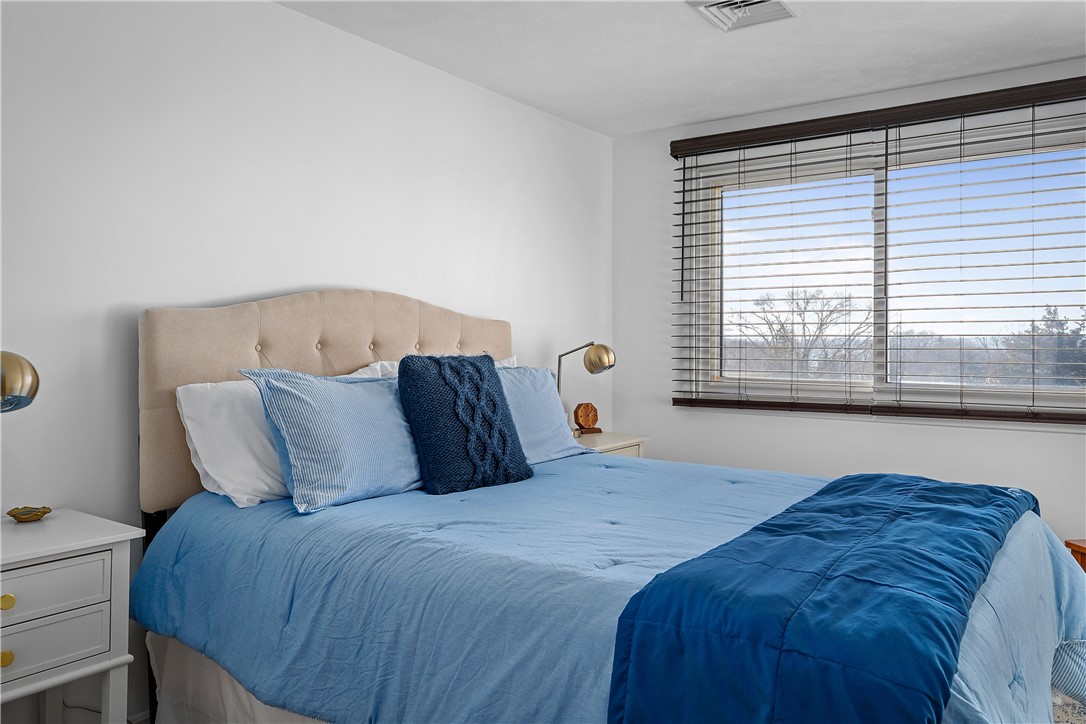 171 Carlton Avenue Warwick, RI 02889 - Photo 23 of 45