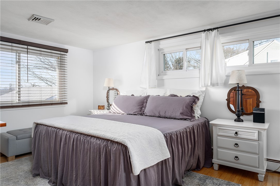 171 Carlton Avenue Warwick, RI 02889 - Photo 24 of 45