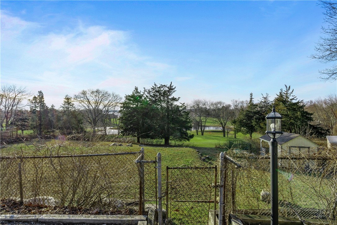 171 Carlton Avenue Warwick, RI 02889 - Photo 40 of 45