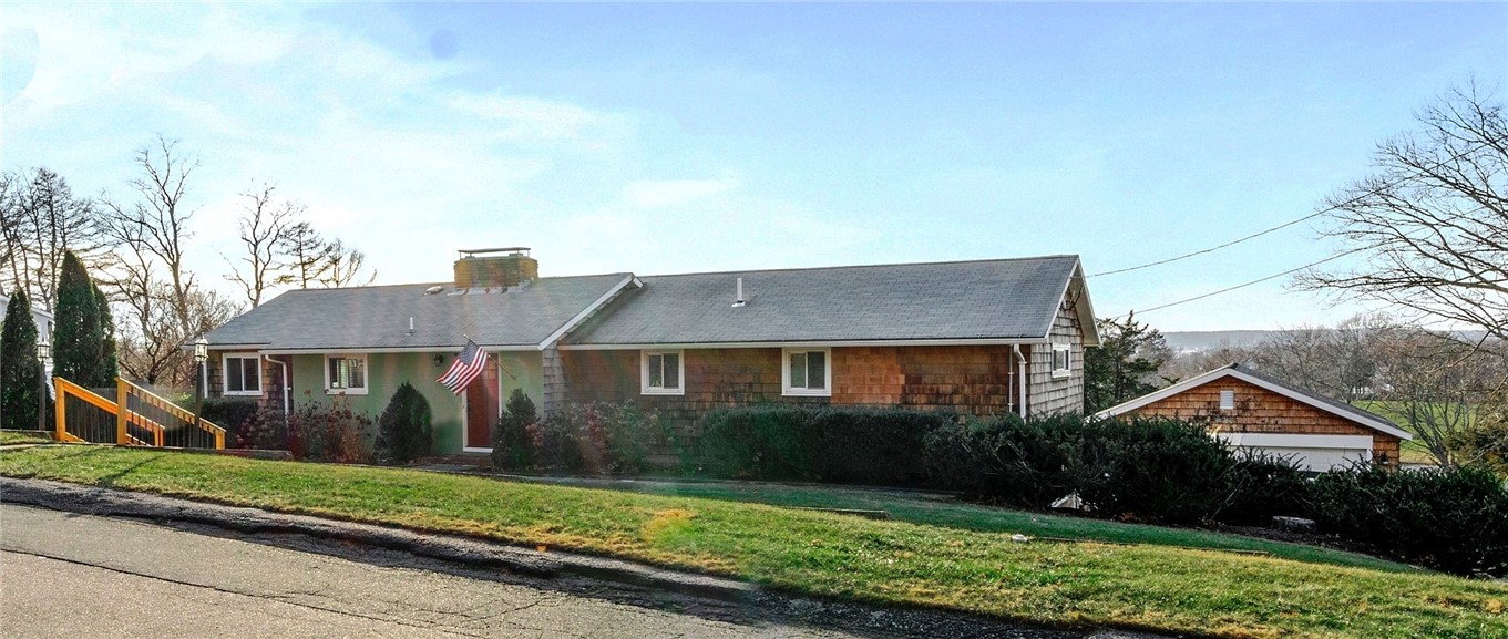 171 Carlton Avenue Warwick, RI 02889 - Photo 41 of 45