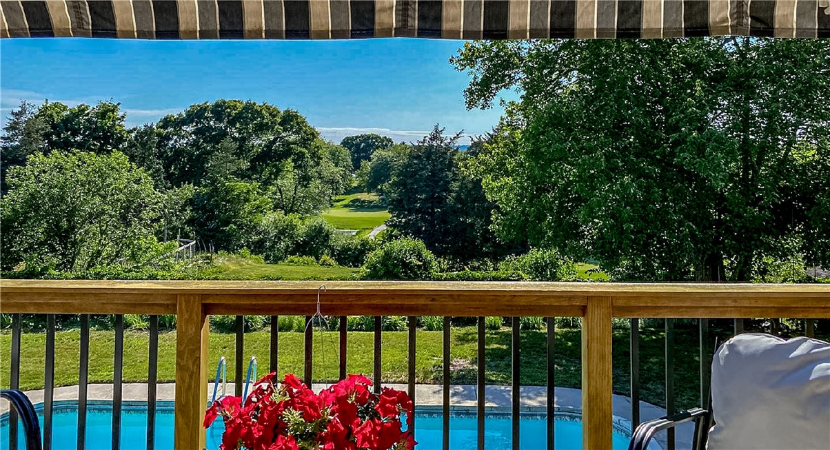 171 Carlton Avenue Warwick, RI 02889 - Photo 5 of 45