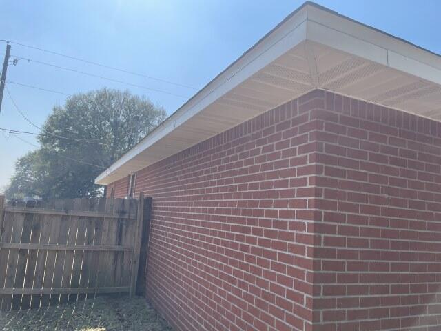 326 Riverchase Boulevard Crestview, FL 32536 - Photo 23 of 24 a view of a brick wall