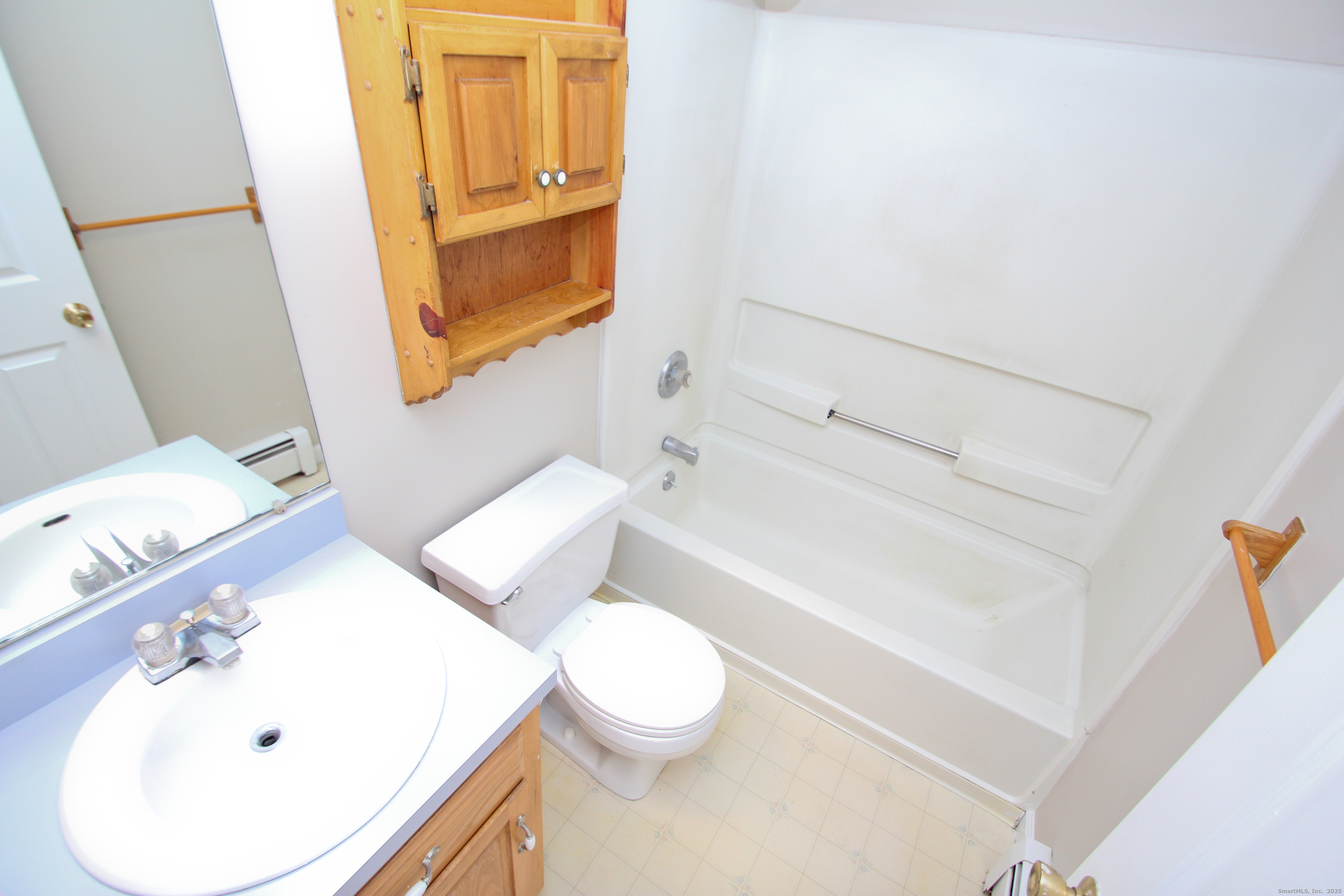 3 Park Avenue, Unit B Enfield, CT 06082 - Photo 13 of 16