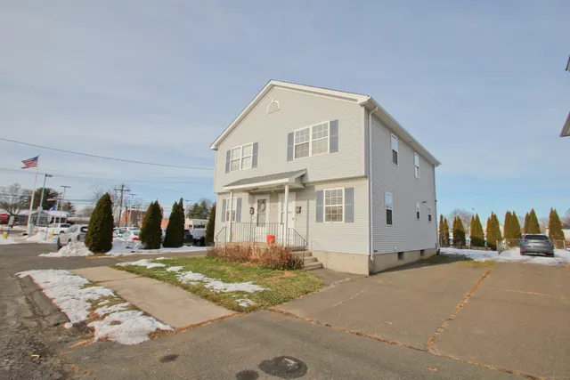 $1,250 | 3 Park Avenue, Unit B, Enfield, CT 06082