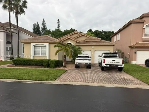 $789,900 | 9771 Northwest 32nd Street, Doral, FL 33172