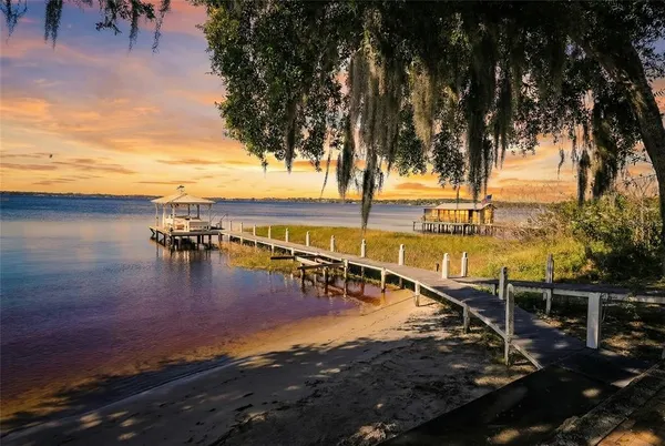 $995,000 | 103 South Lakeshore Drive, Minneola, FL 34715