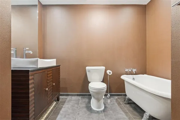 $995,000 | 103 South Lakeshore Drive, Minneola, FL 34715