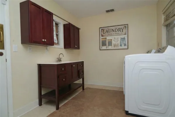 $995,000 | 103 South Lakeshore Drive, Minneola, FL 34715