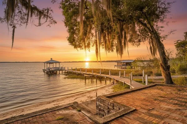 $995,000 | 103 South Lakeshore Drive, Minneola, FL 34715