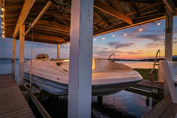 $995,000 | 103 South Lakeshore Drive, Minneola, FL 34715