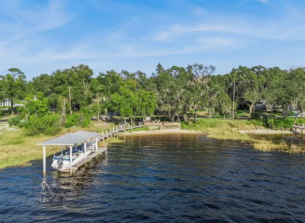 $995,000 | 103 South Lakeshore Drive, Minneola, FL 34715