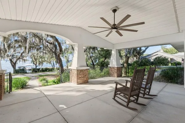 $995,000 | 103 South Lakeshore Drive, Minneola, FL 34715