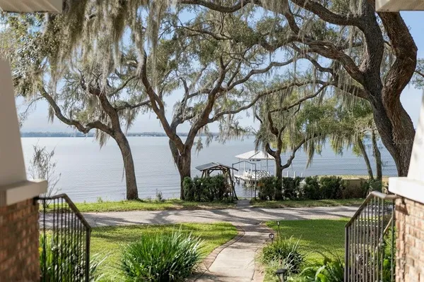 $995,000 | 103 South Lakeshore Drive, Minneola, FL 34715
