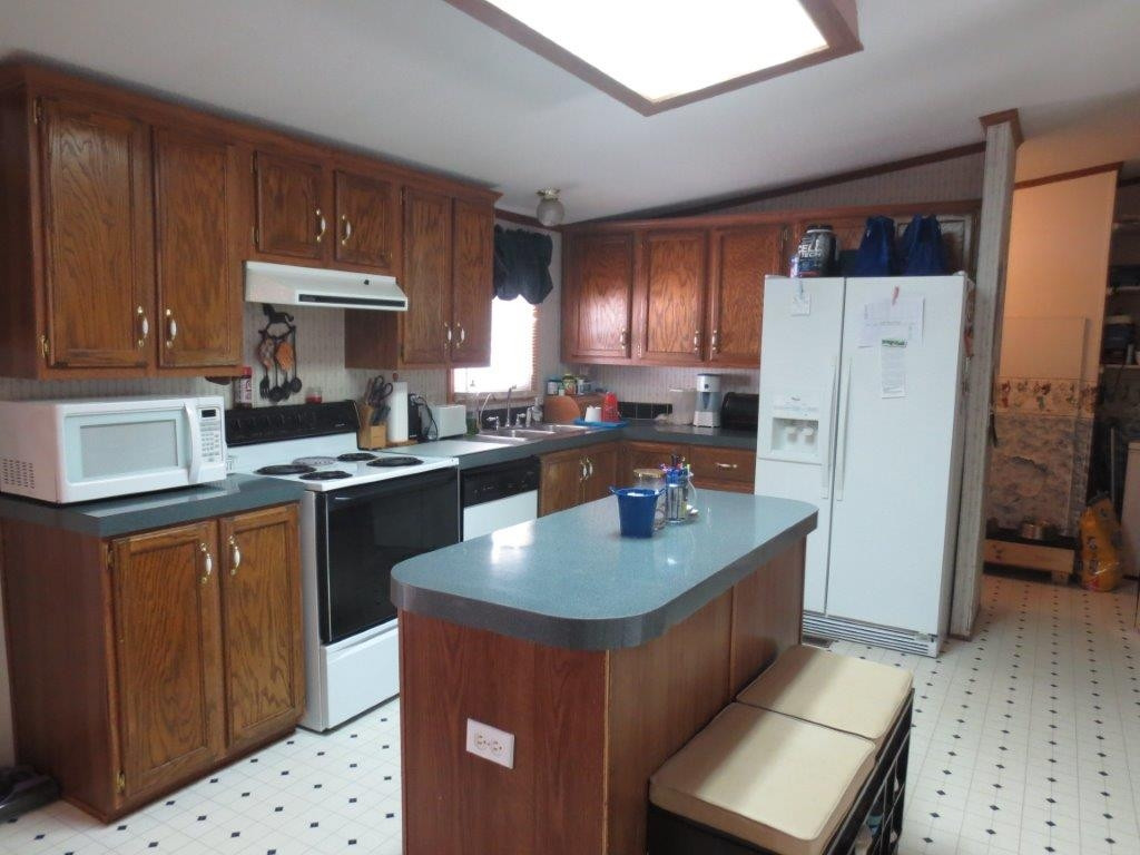 129 Valley Road Telford, TN 37690 - Photo 11 of 24 kitchen with island