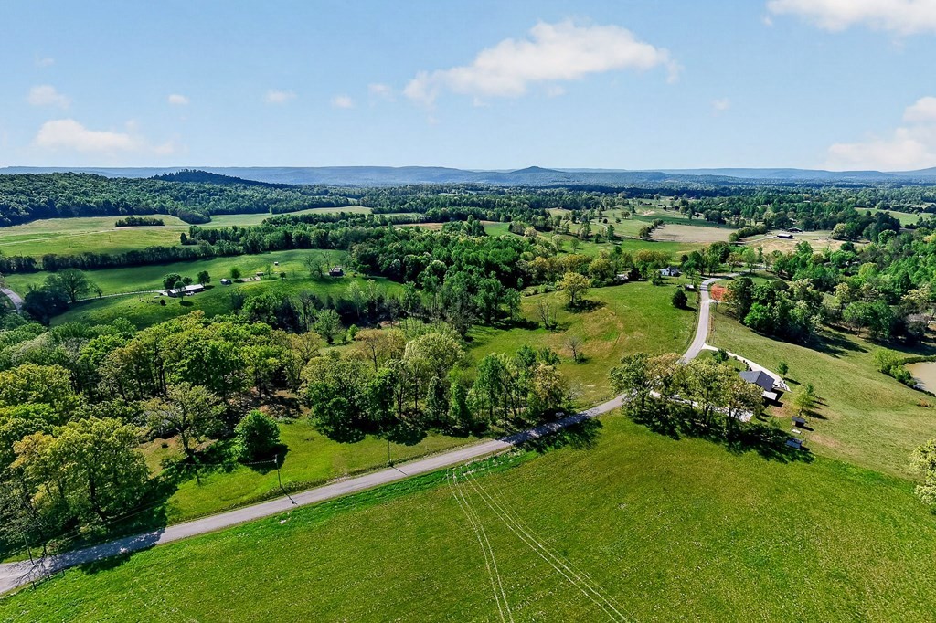 515 Jericho Road Quebeck, TN 38579 - Photo 36 of 60