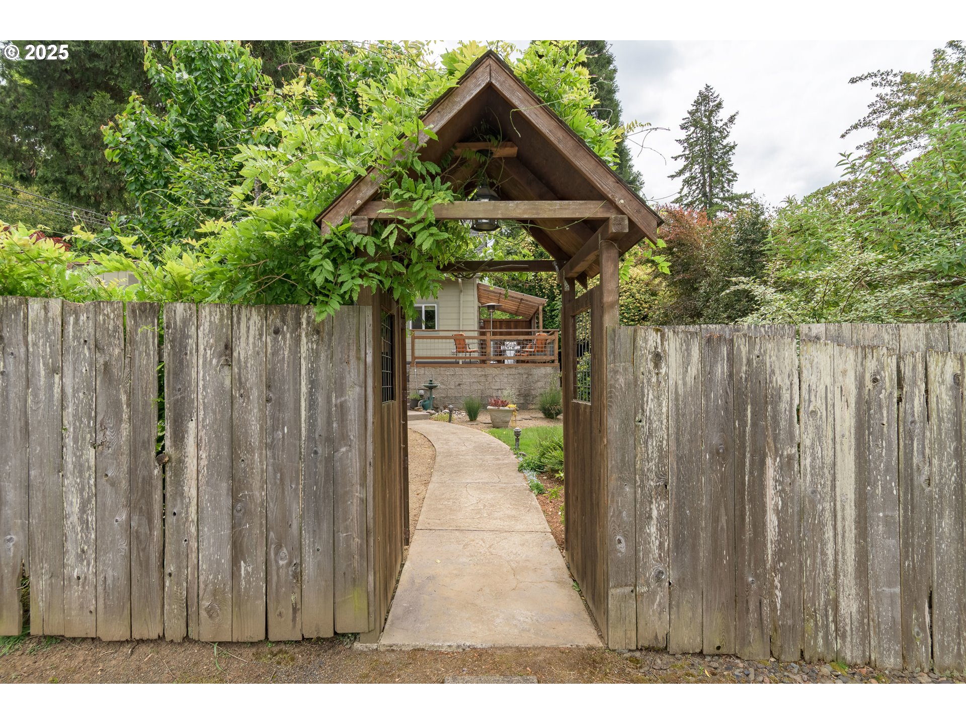 2108 Charnelton Street Eugene, OR 97405 - Photo 2 of 20 2nd Residence