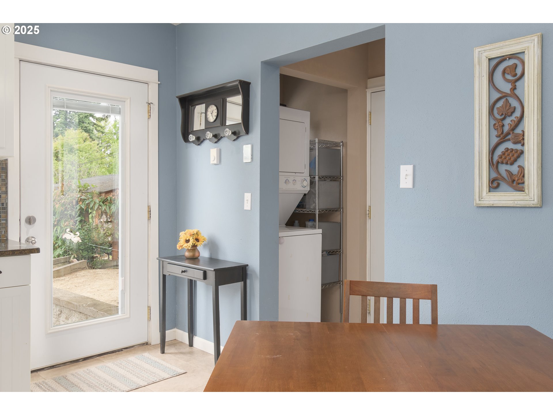 2108 Charnelton Street Eugene, OR 97405 - Photo 6 of 20 Kitchen/Dining Room