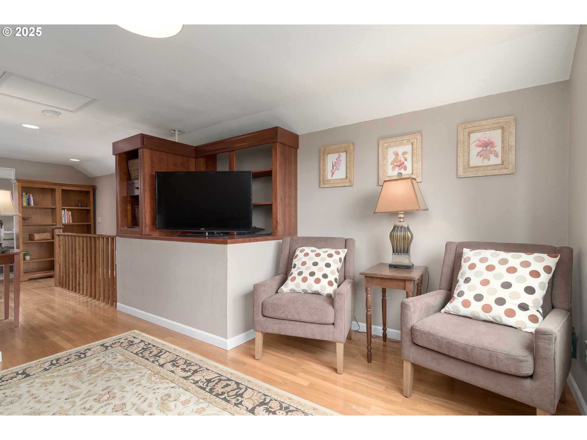 2108 Charnelton Street Eugene, OR 97405 - Photo 10 of 20 Living Room
