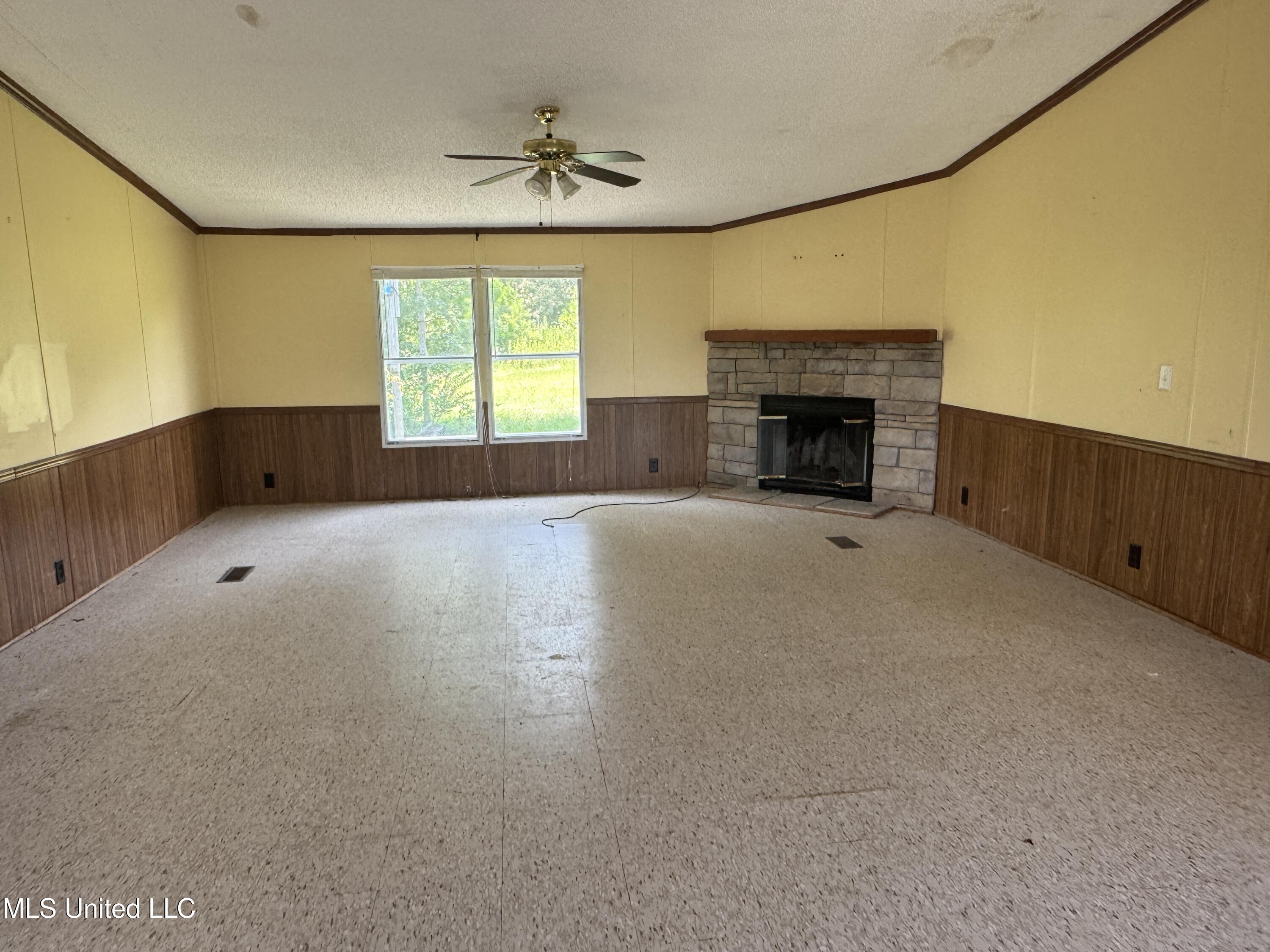 3195 Lebanon Pinegrove Road Utica, MS 39175 - Photo 6 of 7 Living Room
