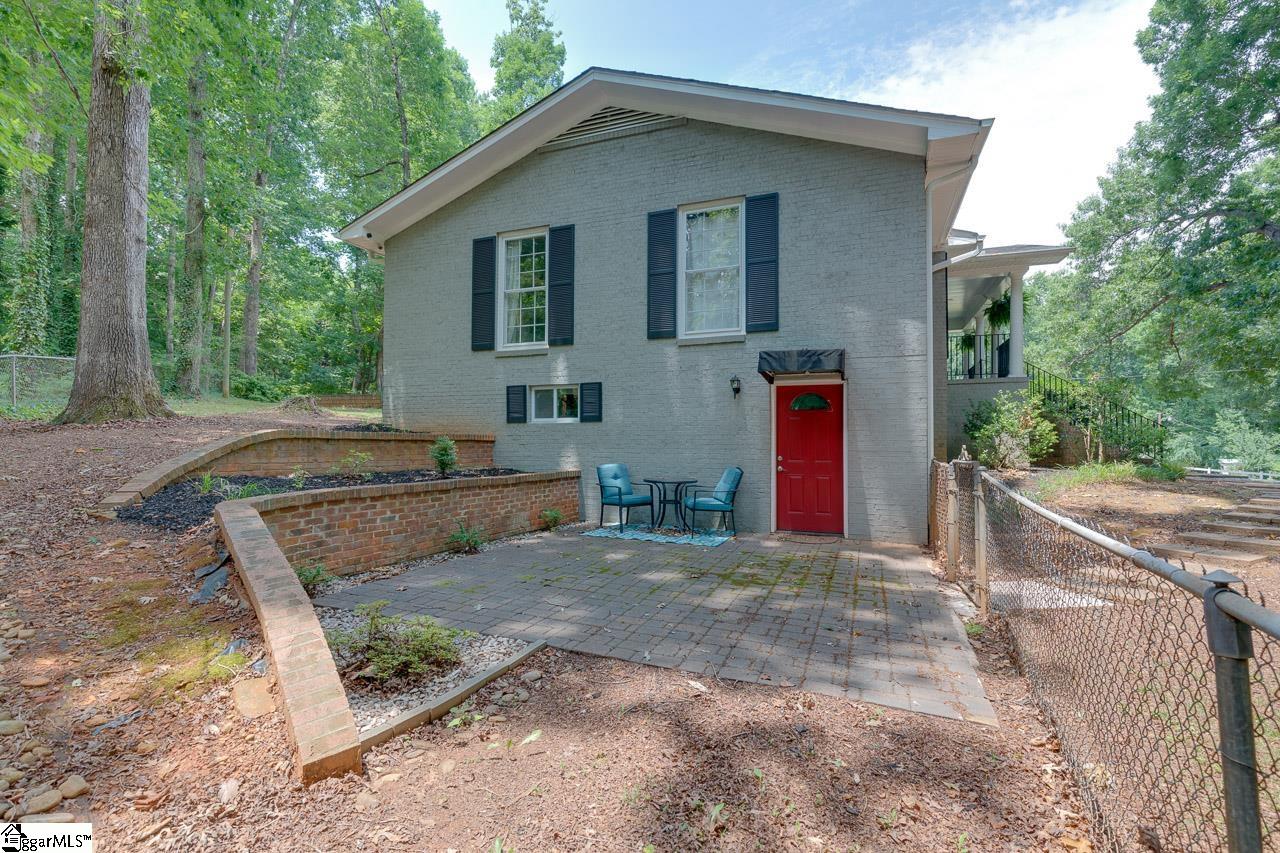 140 Arrowhead Road Greenville, SC 29609 - Photo 3 of 36 Gallery Image 3