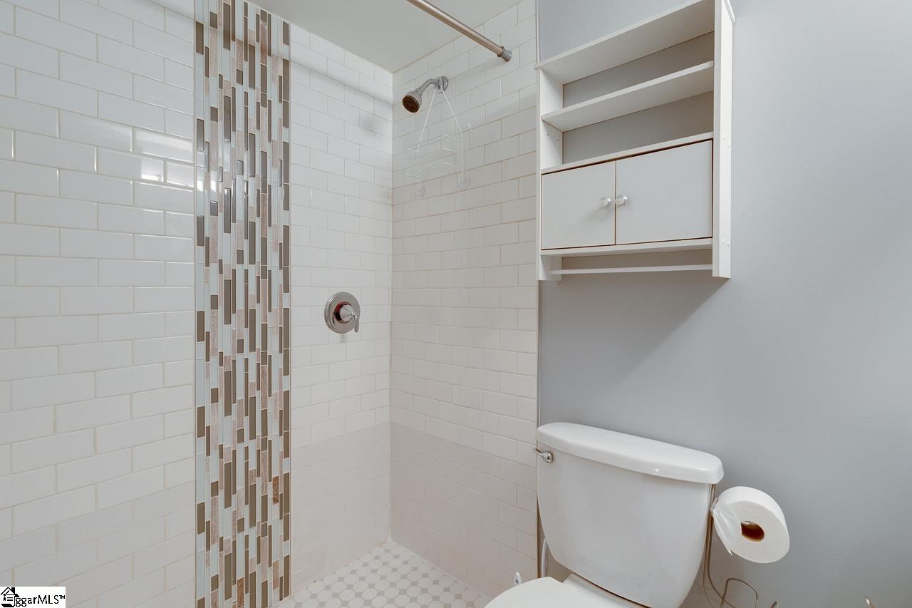 140 Arrowhead Road Greenville, SC 29609 - Photo 32 of 36 Gallery Image 32
