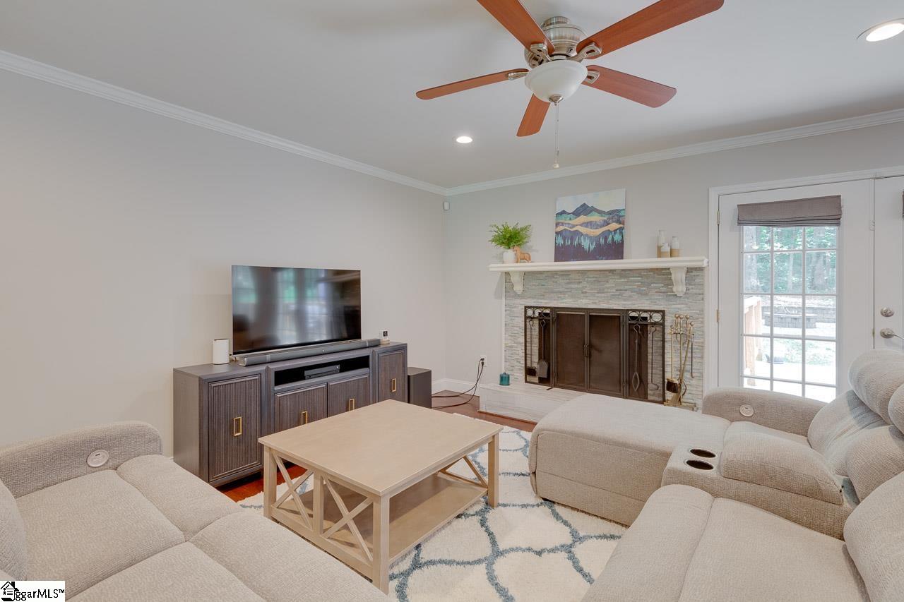 140 Arrowhead Road Greenville, SC 29609 - Photo 8 of 36 Gallery Image 8