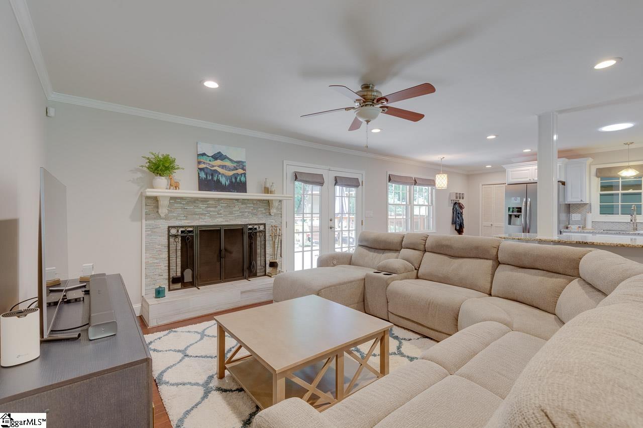 140 Arrowhead Road Greenville, SC 29609 - Photo 10 of 36 Gallery Image 10