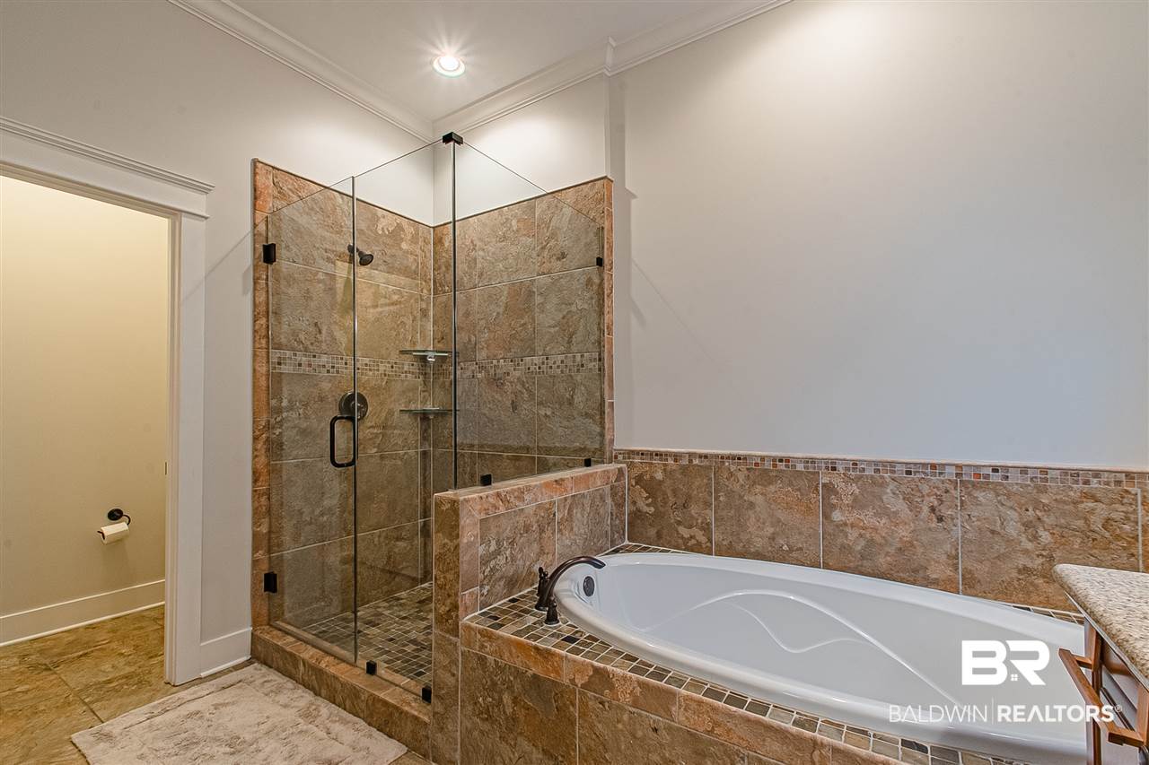 406 Rothley Avenue Fairhope, AL 36532 - Photo 19 of 39 Soaking Tub&Sep. Shower