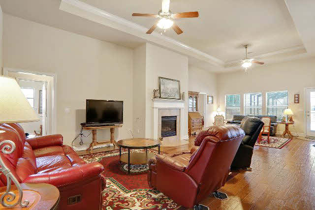 4096 Craigend Loop Gulf Shores, AL 36542 - Photo 7 of 21 Living Room