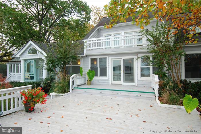 330 Severn Road Annapolis, MD 21401 - Photo 13 of 30 Exterior (Rear)