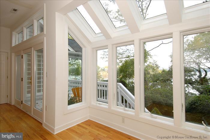 330 Severn Road Annapolis, MD 21401 - Photo 21 of 30 Interior (General)