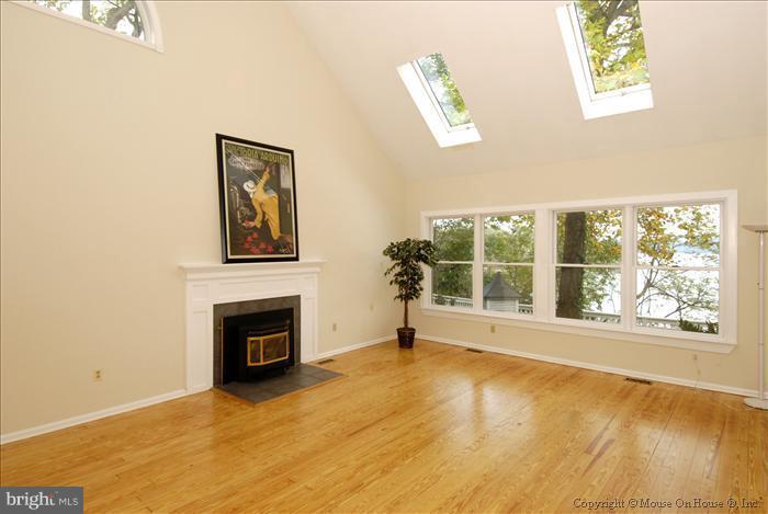 330 Severn Road Annapolis, MD 21401 - Photo 23 of 30 Family Room