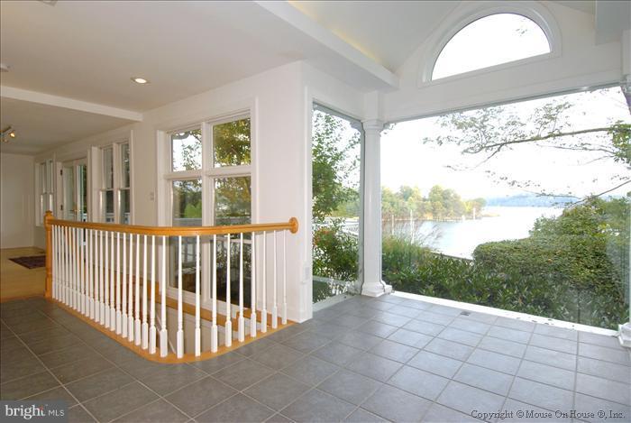 330 Severn Road Annapolis, MD 21401 - Photo 7 of 30 Interior (General)
