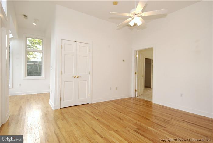 330 Severn Road Annapolis, MD 21401 - Photo 10 of 30 Interior (General)